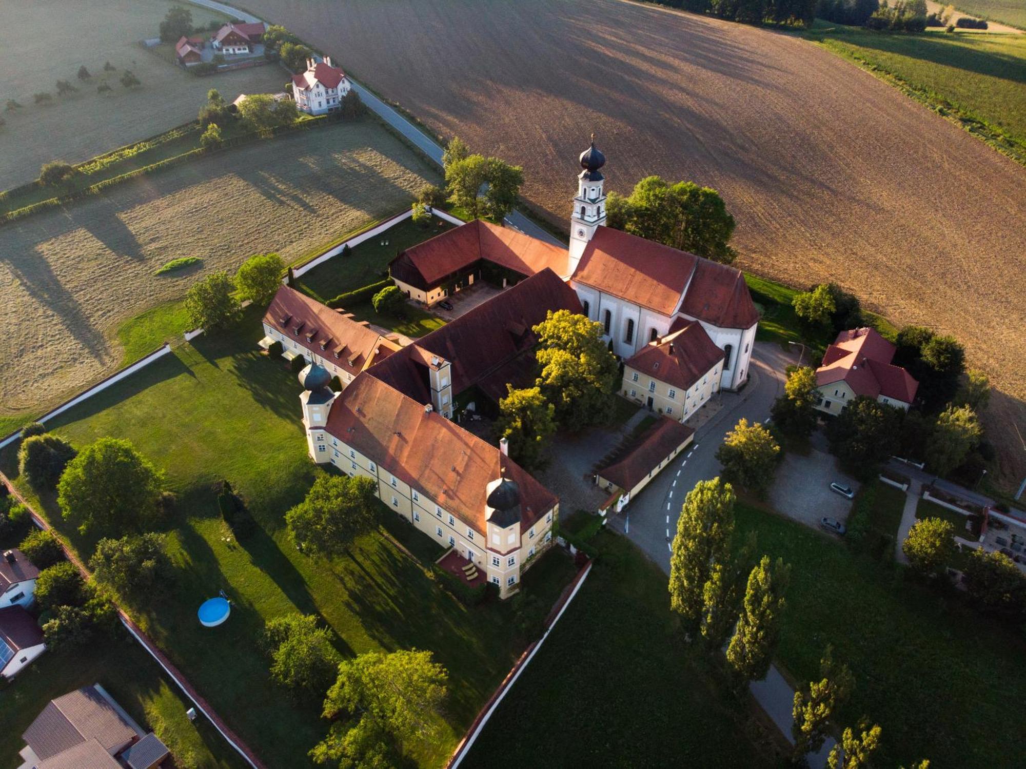 Klosterhof St. Salvator Бад Грисбах Екстериор снимка